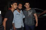Aamir Khan snapped with fans on 6th Aug 2014